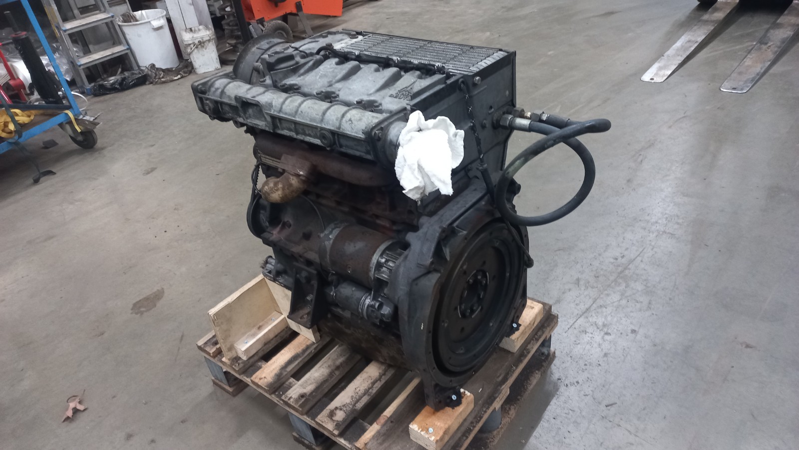 Deutz-F4L1011-a Deutz F4L1011 - 3