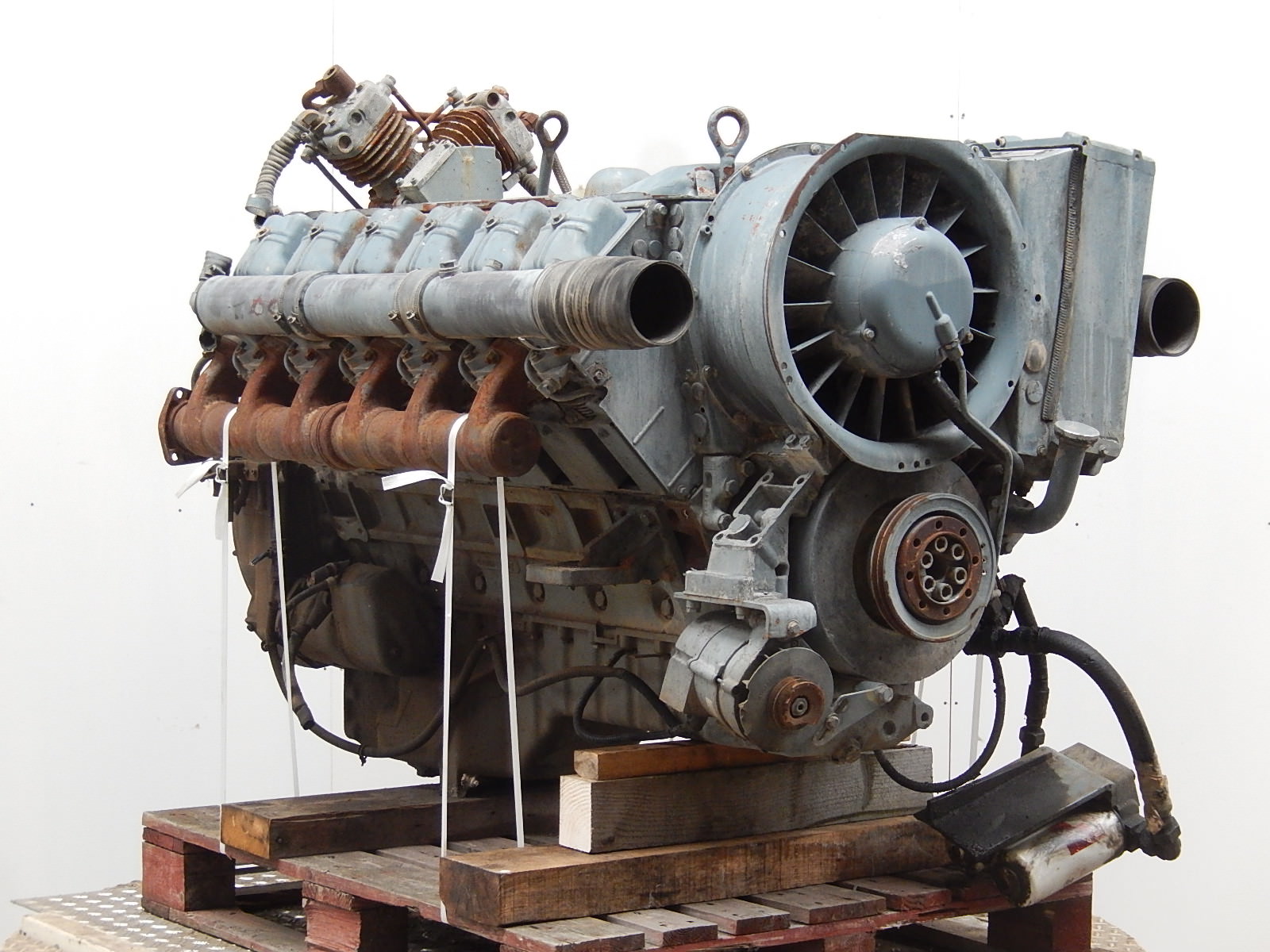 Deutz F12L413FW