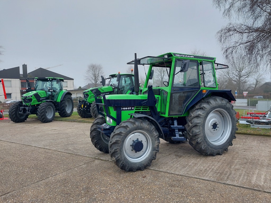 Deutz-Fahr 6807 CA