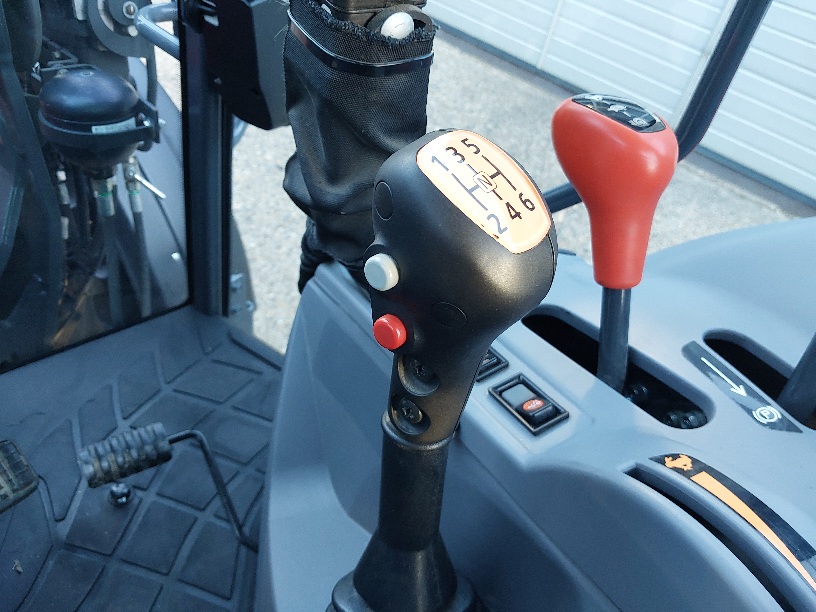 Kubota M 4072