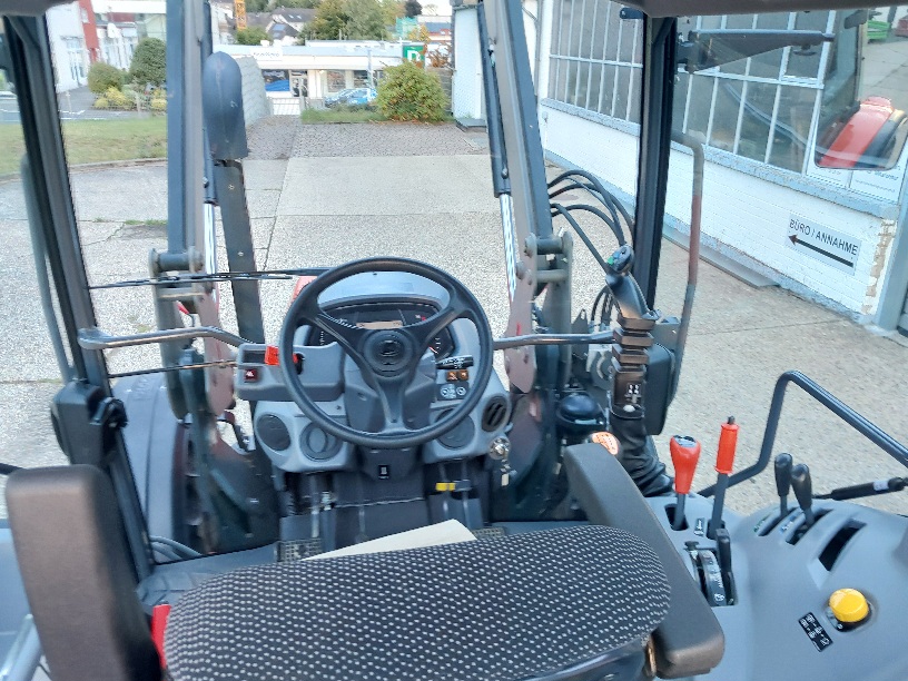 Kubota M 4072