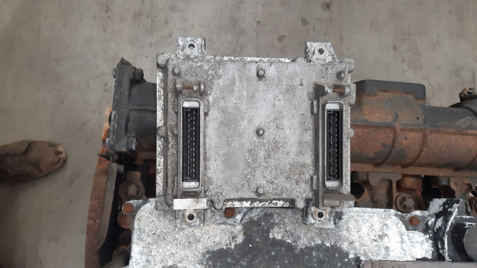Deutz-F4L-2011-jAf29o4t7sgRGH Deutz F4L2011 - 1