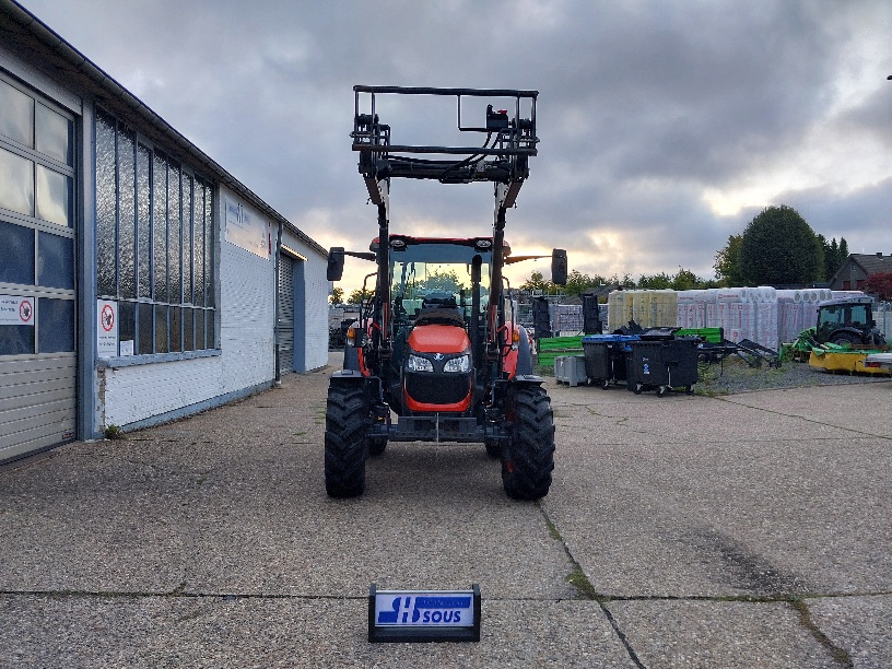 Kubota M 4072