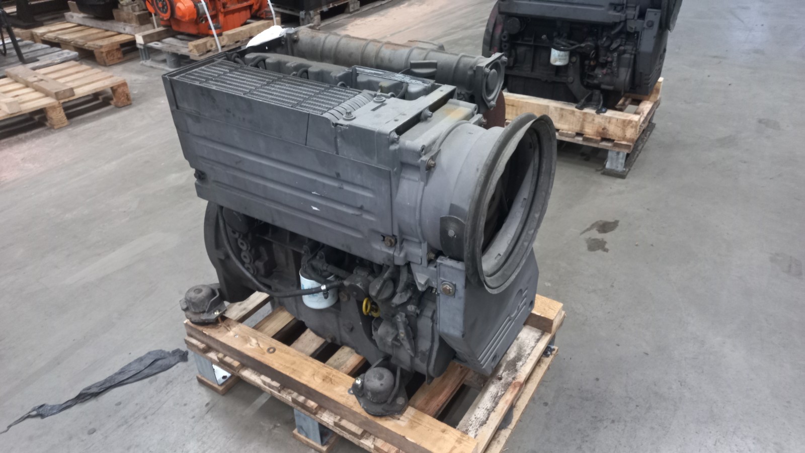 Deutz F4L1011F - 4