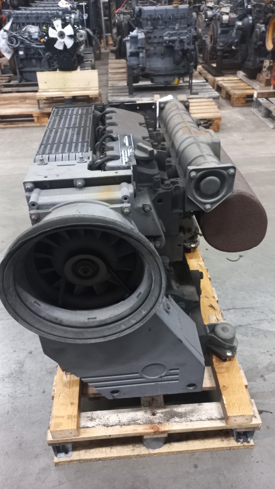 Deutz F4L1011F - 4
